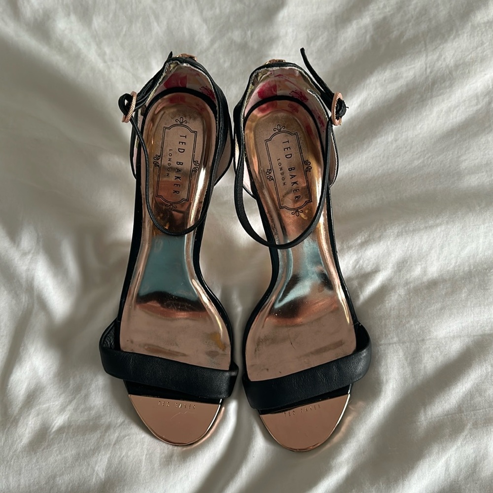 Ted Baker London black leather and rose gold heels
